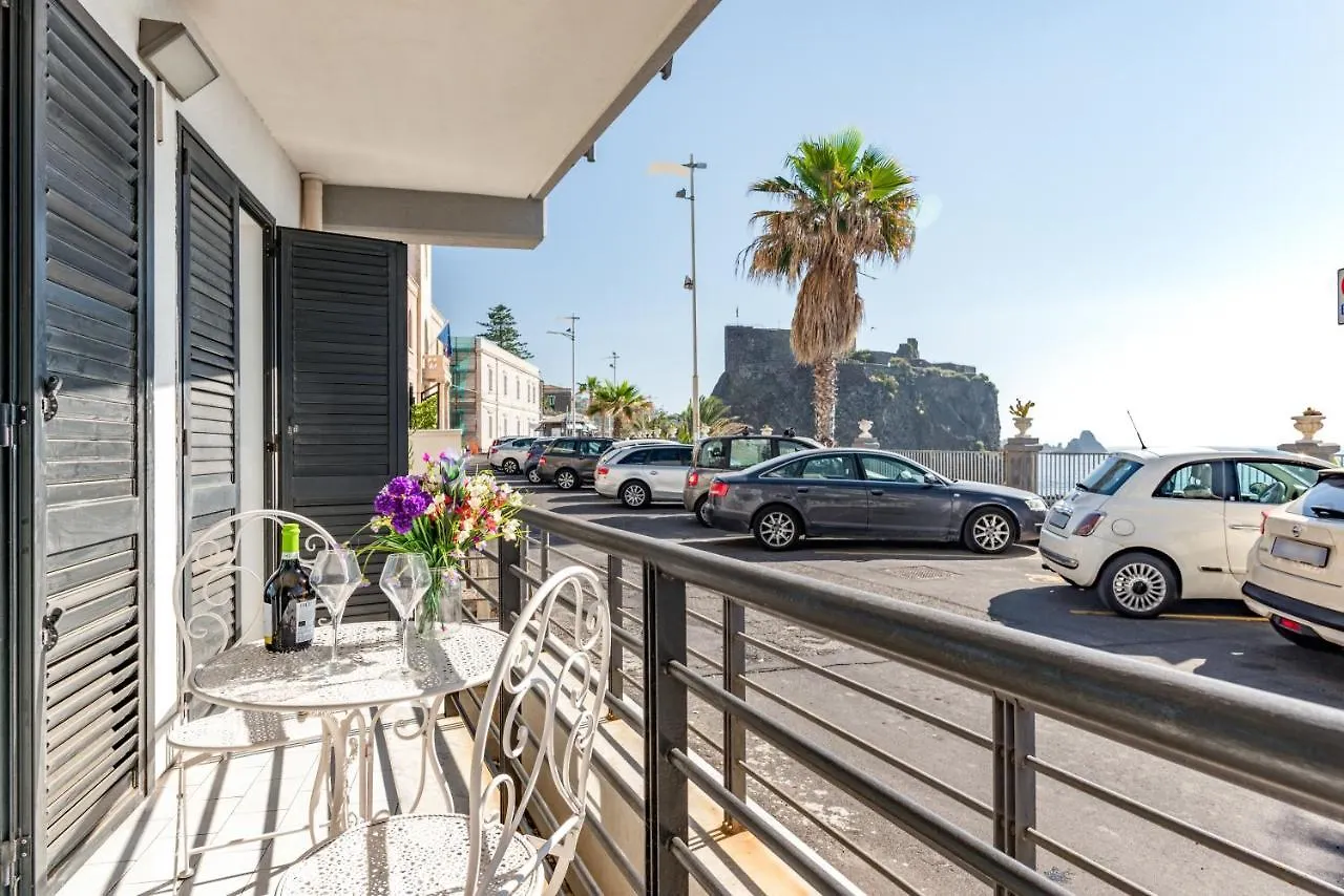 Castello Normanno Modern Sea View Apartment 阿齐·卡斯特罗